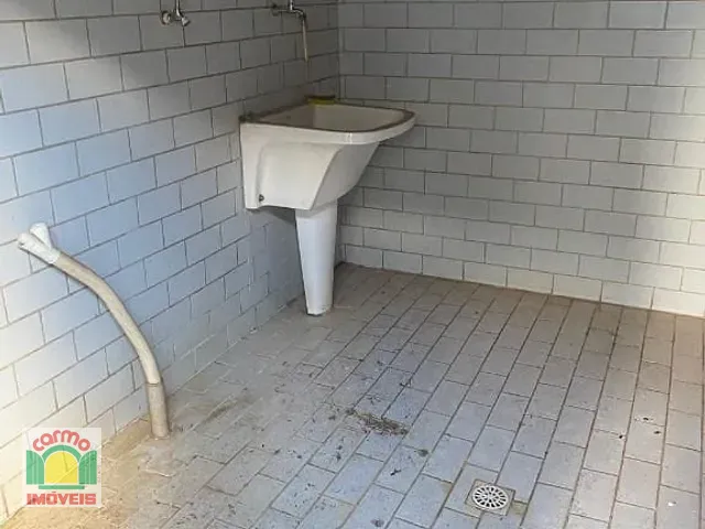 Casa com 360m² 4 quartos e 3 banheiros, à venda, no bairro Vila Santa Maria de Nazareth em Anápolis
