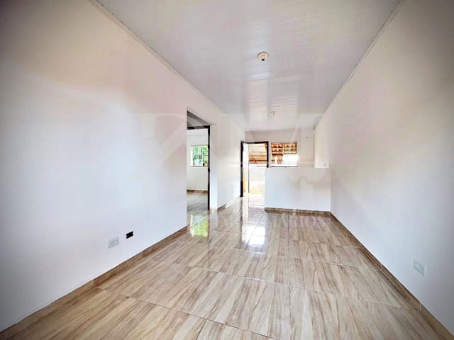 Casa 2 quartos e 1 banheiro, à venda, no bairro Jardim Primavera III em Jaguariaíva