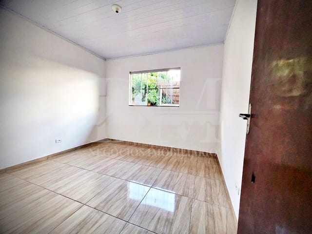 Casa 2 quartos e 1 banheiro, à venda, no bairro Jardim Primavera III em Jaguariaíva