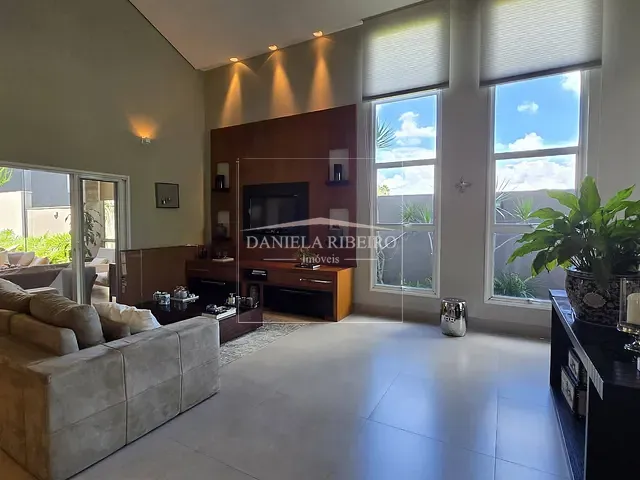 Casa com 500m² 4 quartos e 5 banheiros, à venda, no bairro Esperança em Londrina