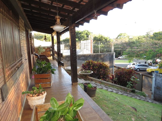 Casa com 472m² 3 quartos e 5 banheiros, à venda, no bairro Canaã em Londrina