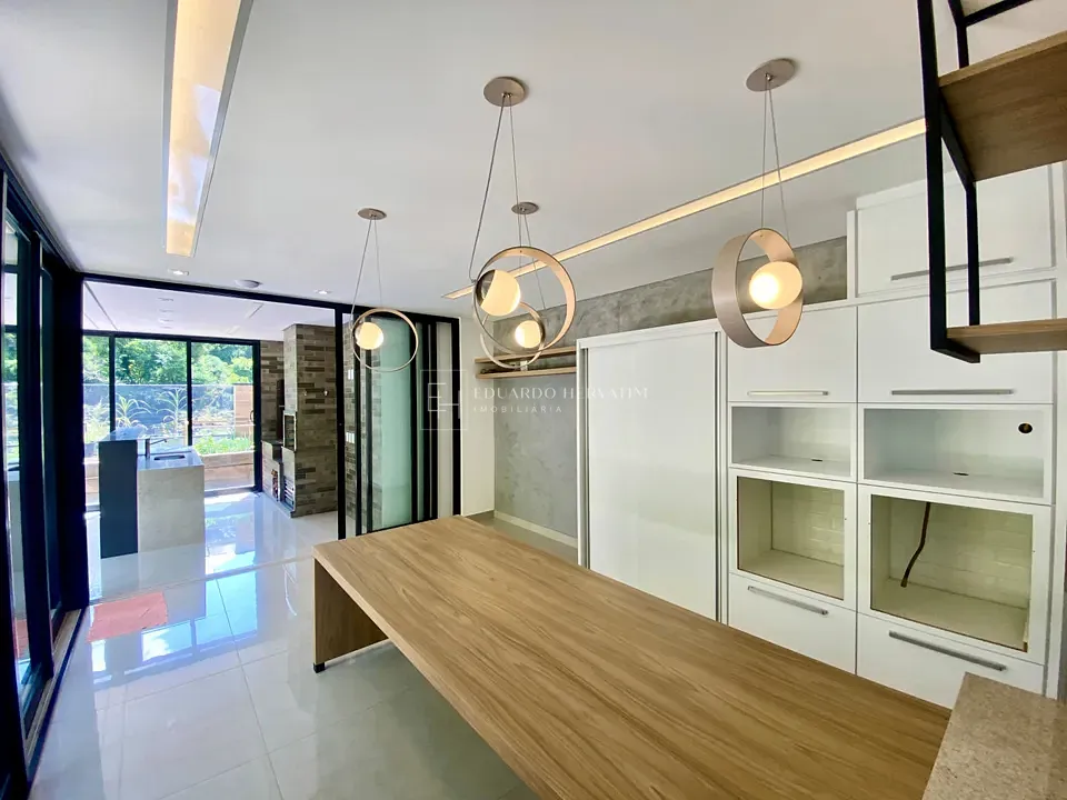 Casa, 3 quartos, 283 m² - Foto 9