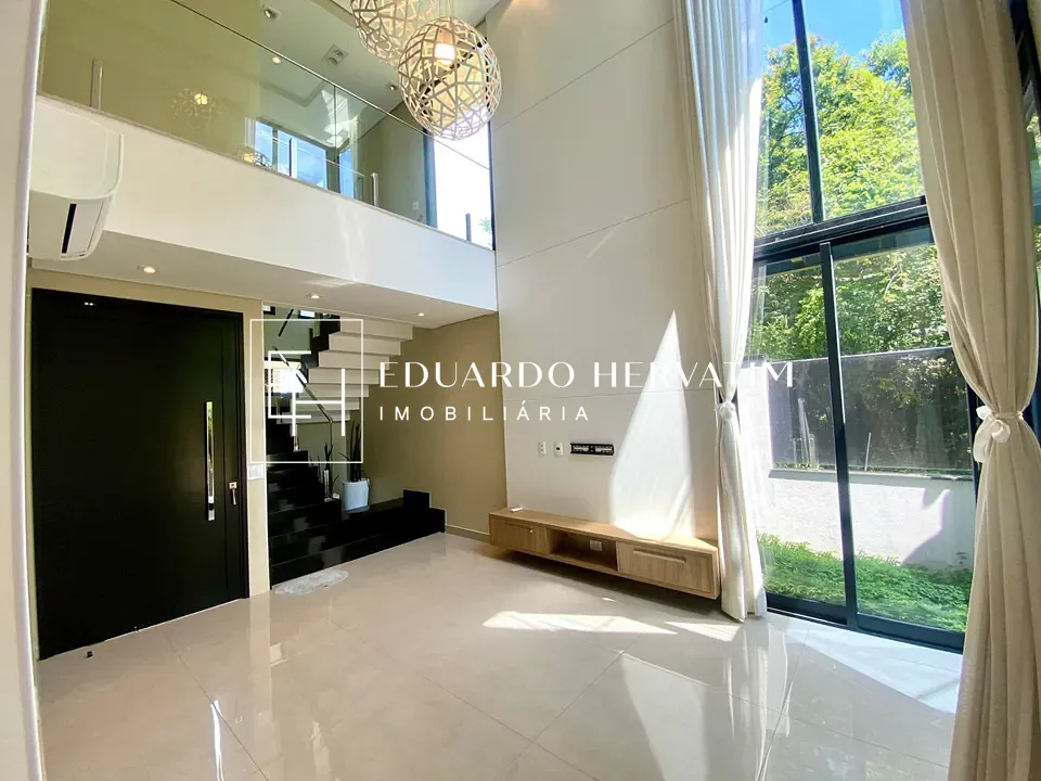 Casa, 3 quartos, 283 m² - Foto 3