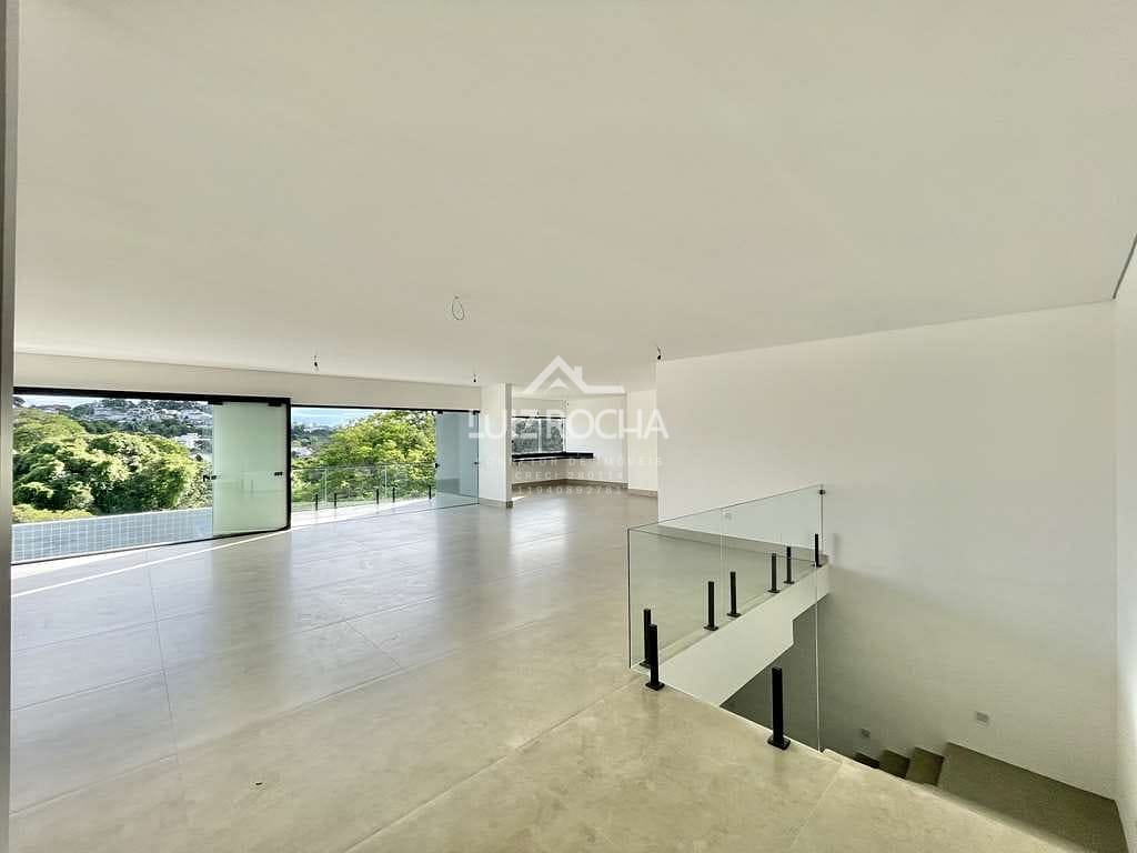 Casa à venda com 4 quartos, 400m² - Foto 29