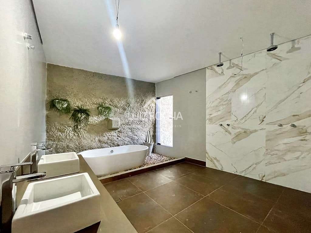 Casa à venda com 4 quartos, 400m² - Foto 36