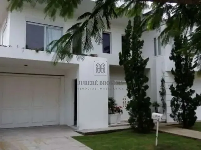 Casa 5 quartos e 3 banheiros, à venda, no bairro Jurerê Internacional em Florianópolis