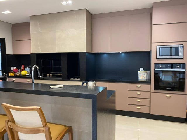 Casa com 339m² 4 quartos e 5 banheiros, à venda, no bairro Porto Madero em Dourados