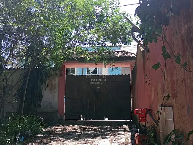 Casa com 1200m² 4 quartos e 2 banheiros, à venda, no bairro Cantagalo em Guapimirim