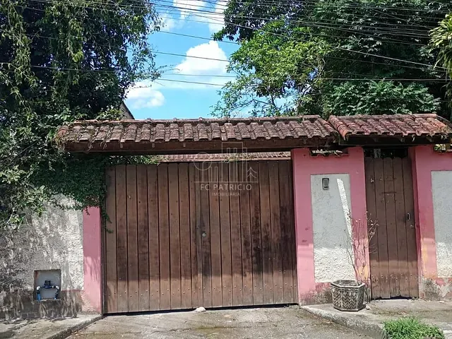 Casa com 1200m² 4 quartos e 2 banheiros, à venda, no bairro Cantagalo em Guapimirim