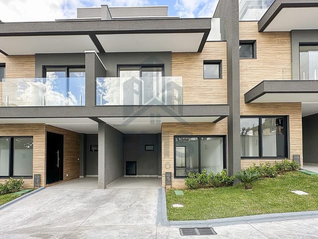 Casa com 150m² 3 quartos e 3 banheiros, à venda, no bairro Santa Felicidade em Curitiba