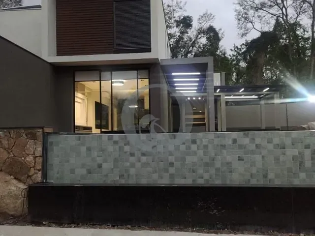 Casa com 445m² 3 quartos e 5 banheiros, à venda, no bairro Cidade Satélite em Atibaia