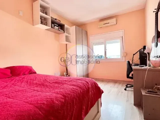 Casa 3 quartos e 2 banheiros, à venda, no bairro Laranjal em Pelotas