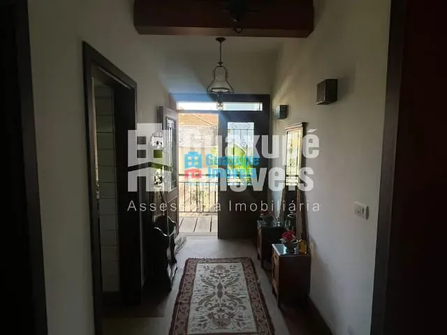 Casa com 371m², à venda, no bairro Centro em Guaxupé