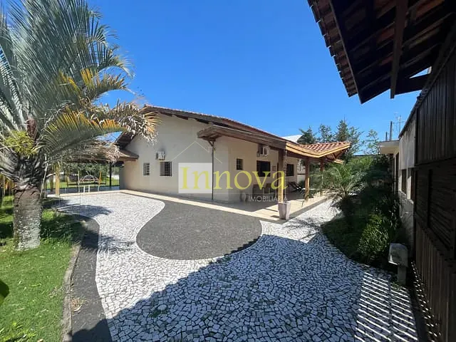 Casa com 1000m² 4 quartos e 4 banheiros, à venda, no bairro Jardim Porto Novo em Caraguatatuba