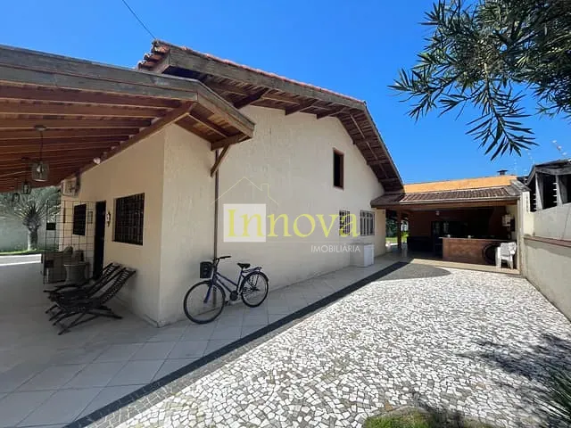 Casa com 1000m² 4 quartos e 4 banheiros, à venda, no bairro Jardim Porto Novo em Caraguatatuba