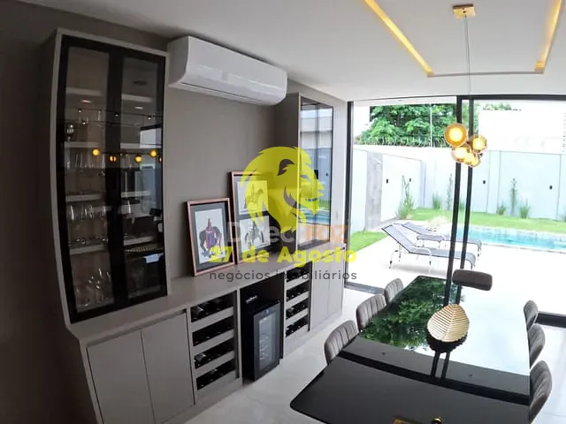 Casa com 360m² 4 quartos e 4 banheiros, à venda, no bairro Lancaster em Foz do Iguaçu