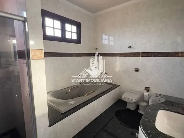 Casa com 395m² 4 quartos e 3 banheiros, à venda, no bairro Jardim Alvorada em Pederneiras