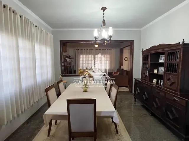 Casa com 395m² 4 quartos e 3 banheiros, à venda, no bairro Jardim Alvorada em Pederneiras