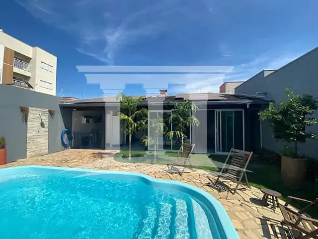 Casa com 334m² 2 quartos e 2 banheiros, à venda, no bairro Residencial Florença em Sinop