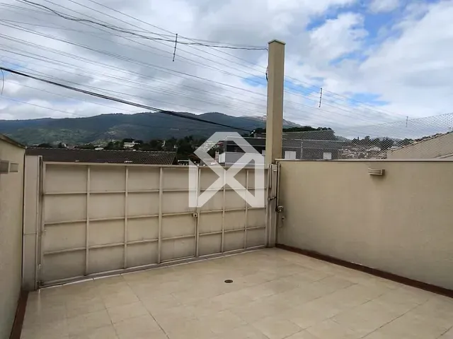 Casa com 150m² 3 quartos e 4 banheiros, à venda, no bairro Jardim Maristela em Atibaia