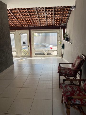 Casa com 208m² 3 quartos e 1 banheiro, à venda, no bairro Jardim Merci II em Jundiaí