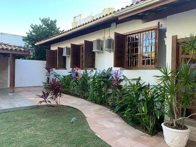 Casa 4 quartos e 4 banheiros, à venda, no bairro Jardim Atlântico em Ilhéus
