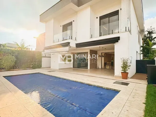 Casa com 490m² 4 quartos e 6 banheiros, à venda, no bairro Alphaville em Santana de Parnaíba
