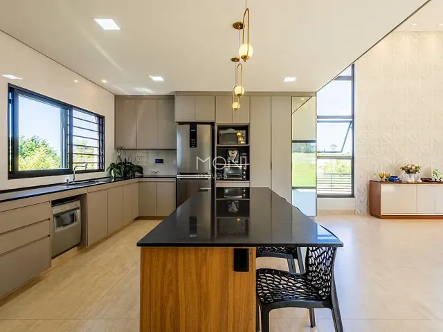 Casa 4 quartos e 4 banheiros, à venda, no bairro Park Way em Brasília