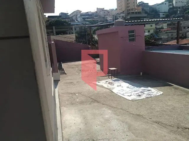 Casa 4 quartos e 2 banheiros, à venda, no bairro Aparecida em Belo Horizonte