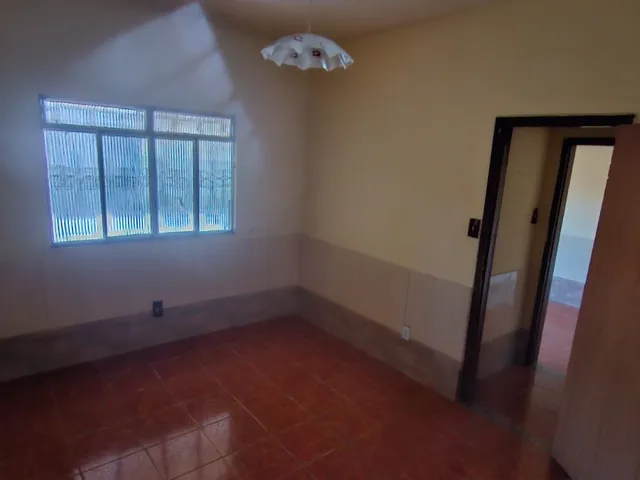 Casa 1 quarto e 1 banheiro, para alugar, no bairro Centro em Vassouras
