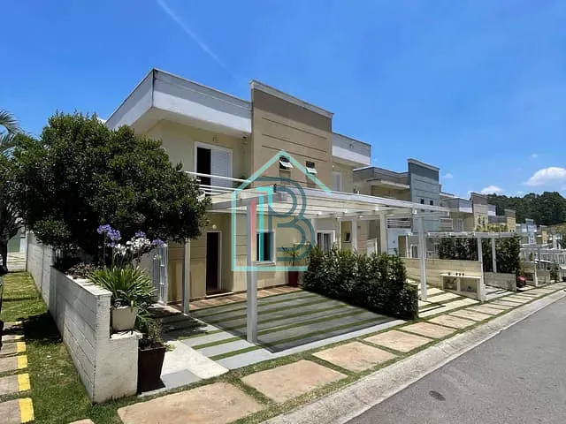 Casa com 312m² 3 quartos e 2 banheiros, à venda, no bairro Paisagem Renoir em Cotia