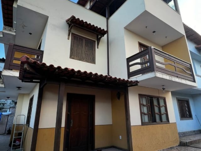 Casa 4 quartos e 3 banheiros, à venda, no bairro Centro em Rio das Ostras