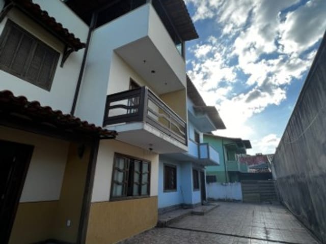 Casa 4 quartos e 3 banheiros, à venda, no bairro Centro em Rio das Ostras