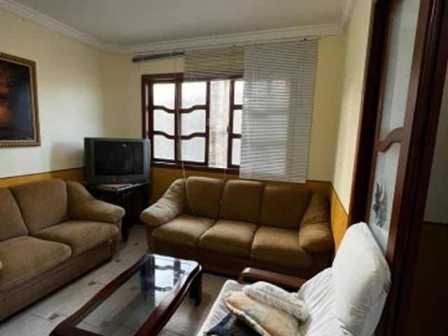 Casa 4 quartos e 3 banheiros, à venda, no bairro Centro em Rio das Ostras