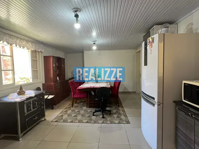 Casa com 300m² 3 quartos e 1 banheiro, à venda, no bairro Frei Adelar em Marau