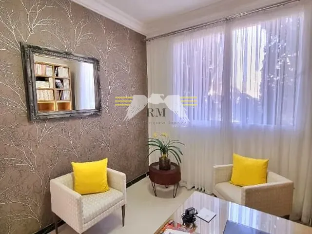 Casa com 551m² 5 quartos e 3 banheiros, à venda, no bairro Residencial Morada dos Lagos em Barueri