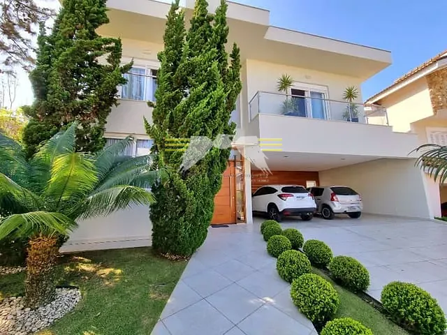 Casa com 551m² 5 quartos e 3 banheiros, à venda, no bairro Residencial Morada dos Lagos em Barueri