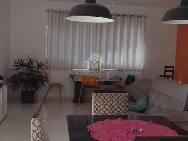 Casa com 377m² 2 quartos e 1 banheiro, à venda, no bairro Residencial Nova Floresta em Guaxupé