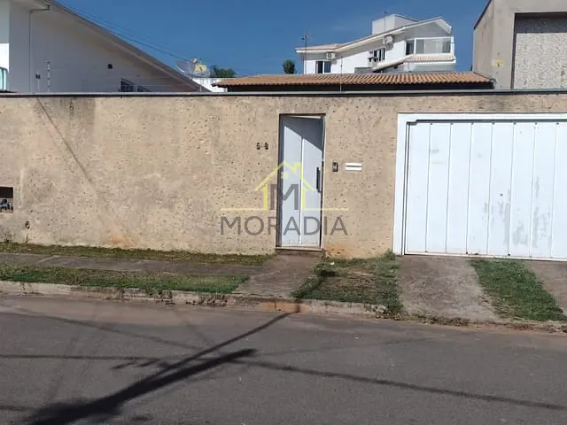 Casa com 377m² 2 quartos e 1 banheiro, à venda, no bairro Residencial Nova Floresta em Guaxupé