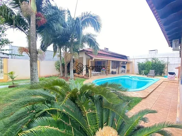 Casa 2 quartos e 4 banheiros, à venda, no bairro Jardim em Ijuí