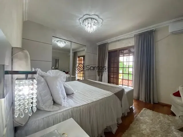 Casa 2 quartos e 4 banheiros, à venda, no bairro Jardim em Ijuí