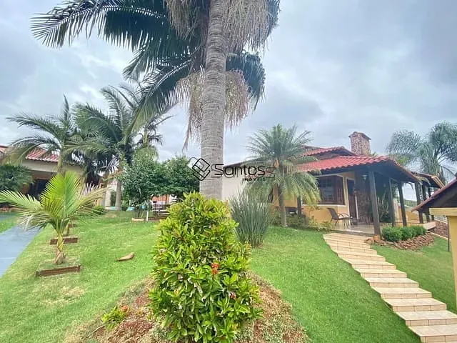 Casa 2 quartos e 4 banheiros, à venda, no bairro Jardim em Ijuí