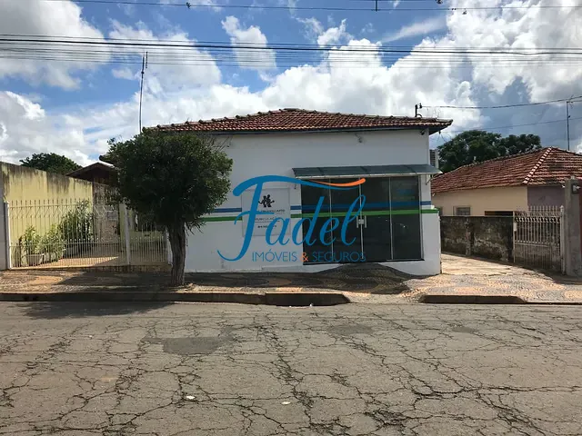 Casa com 715m² 2 quartos e 1 banheiro, à venda, no bairro Centro em Conchal