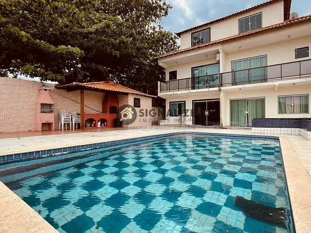 Casa 5 quartos e 4 banheiros, à venda, no bairro Ogiva em Cabo Frio