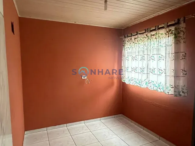 Casa com 300m² 2 quartos e 1 banheiro, à venda, no bairro Nova Tomazina em Tomazina