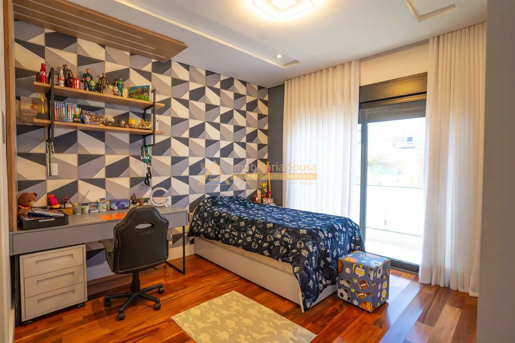 Casa, 3 quartos, 216 m² - Foto 2