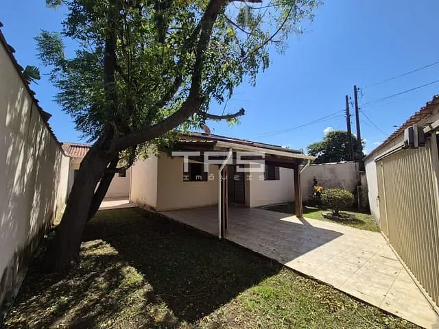 Casa com 252m² 3 quartos e 1 banheiro, à venda, no bairro Parque do Sol em Guaratinguetá