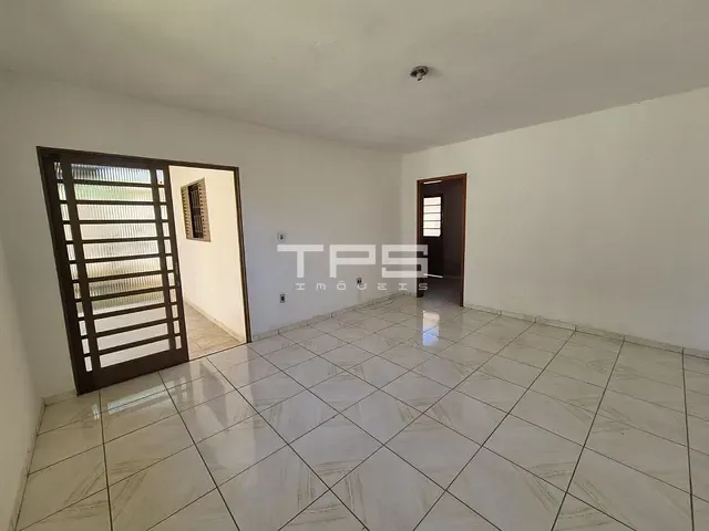 Casa com 252m² 3 quartos e 1 banheiro, à venda, no bairro Parque do Sol em Guaratinguetá