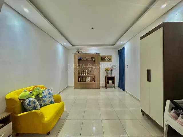 Casa 2 quartos e 1 banheiro, à venda, no bairro Vitória Régia em Curitiba