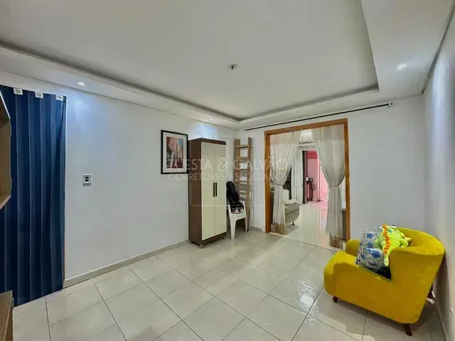 Casa 2 quartos e 1 banheiro, à venda, no bairro Vitória Régia em Curitiba